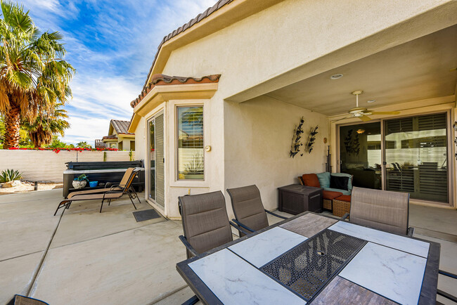 Building Photo - 80538 Avenida Camarillo