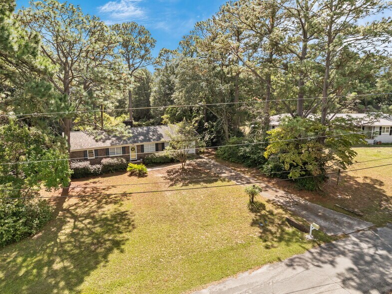 Building Photo - 457 Baytree Rd