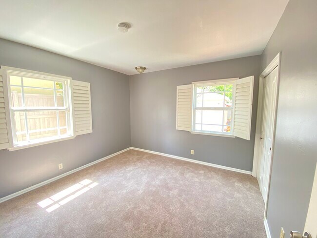 Building Photo - 3521 Pacific Ave