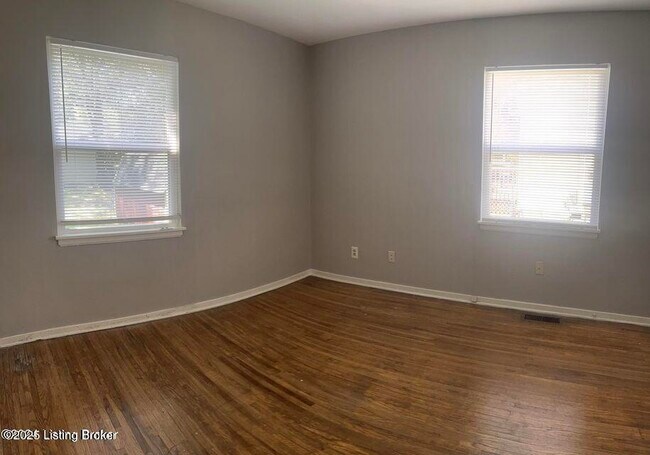 Building Photo - 610 Marquette Dr