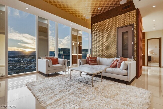 Building Photo - 3750 S Las Vegas Blvd