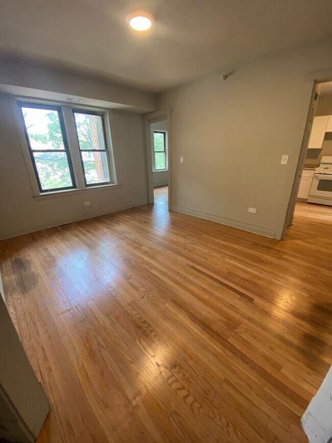 Building Photo - 5018 W 18th St