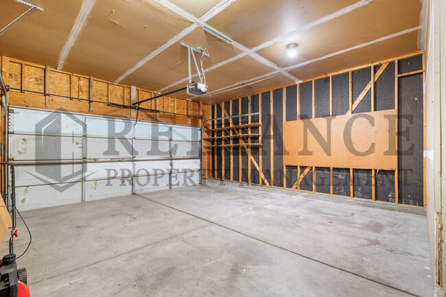 Building Photo - 2126 N Pine Grove St