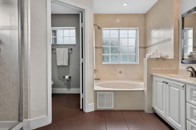 Building Photo - 5161 SW 159th Ct