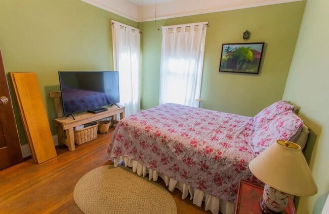 Building Photo - Beautiful Southside Los Banos Rental