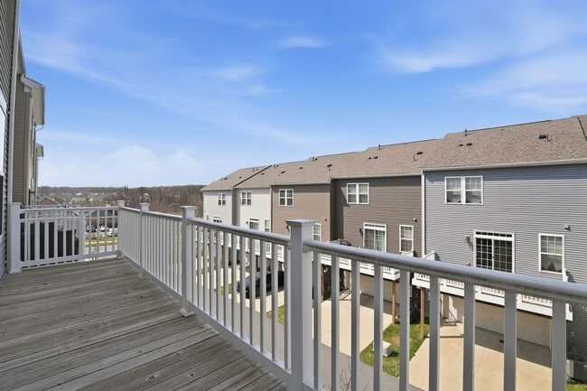 Building Photo - Experience refined, contemporary living in this nearly new residence designed for both comfort an...