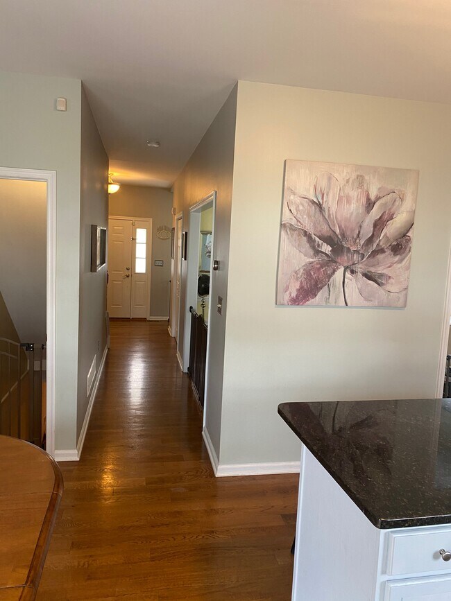 Building Photo - 30 Millbrook Court