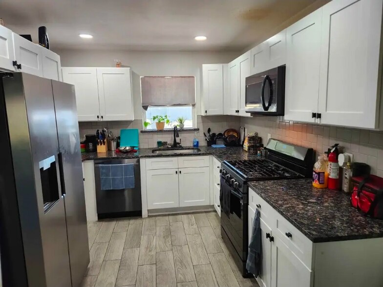 Building Photo - 909 Greencove Dr