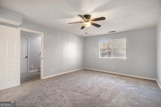 Building Photo - 703 Guide Post Ln