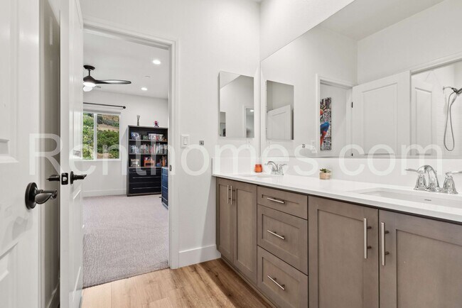 Building Photo - 21743 Deer Grass Dr
