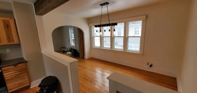 Building Photo - Charming 2 Bedroom, 1.5 Bathroom Home for ...