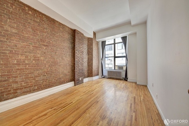 Building Photo - 220 Park Avenue South