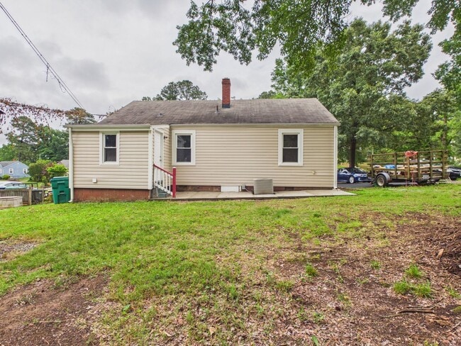 Building Photo - 1518 Ethridge Dr