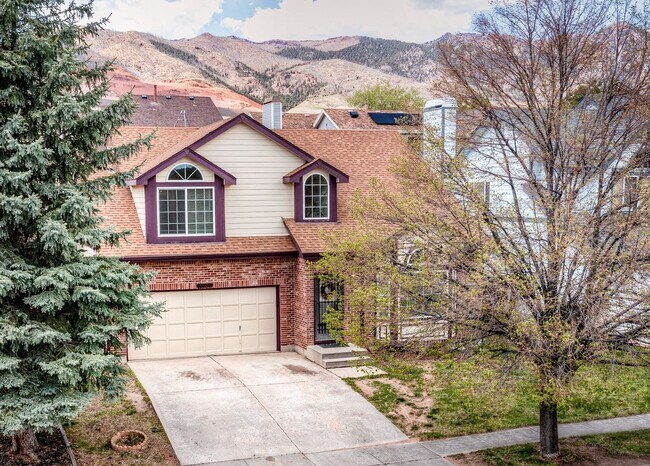 Building Photo - Westside Home in Mt Shadows in D20