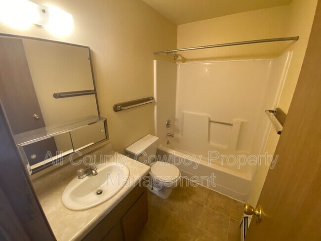 Building Photo - 3330 Joanna Brunner St