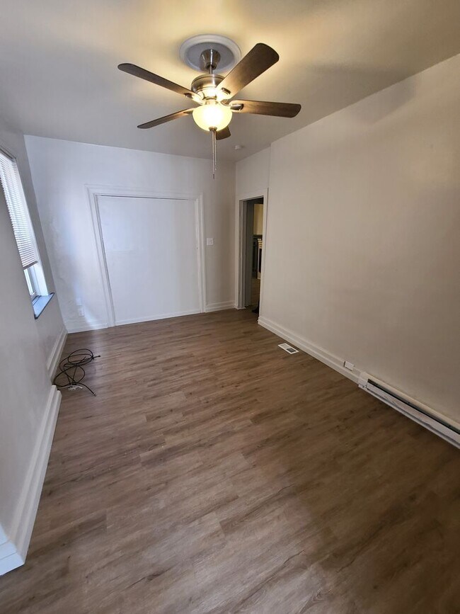 Building Photo - 411 McKee Pl