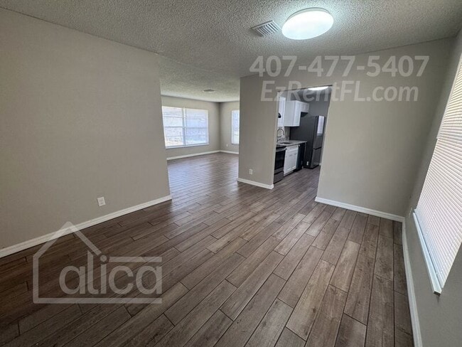Building Photo - 4746 Cepeda St