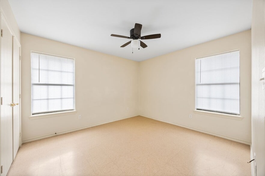 Building Photo - 4805 Jay Ave