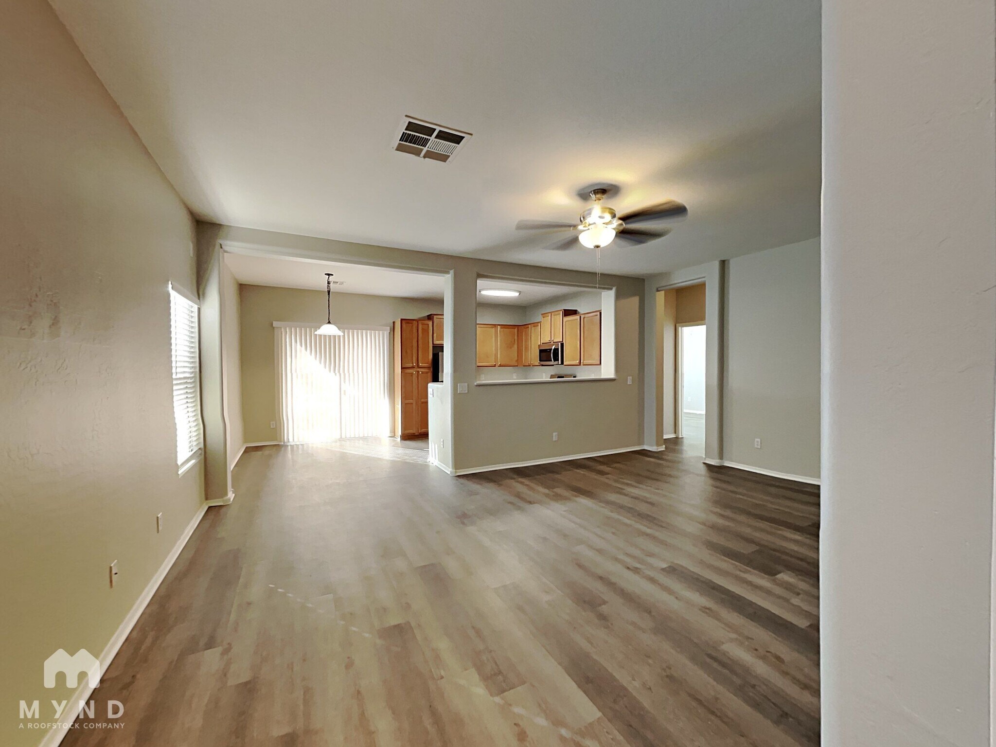 Building Photo - 15219 W Shaw Butte Dr