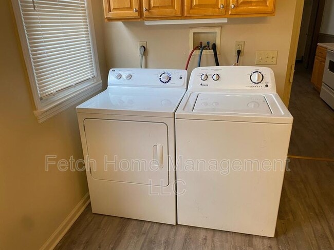 Building Photo - 129 N 2nd St