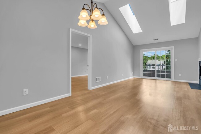 Building Photo - 2212 Candlelight Ct