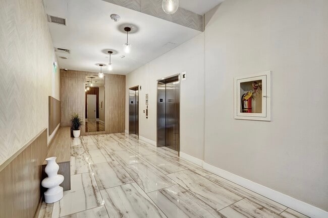 Building Photo - 110 N Federal Hwy