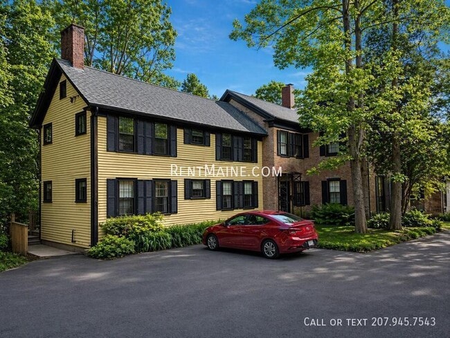 Building Photo - 113 Winthrop St