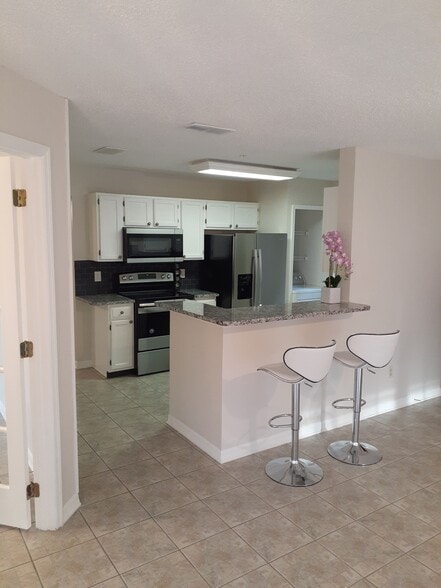 Building Photo - 900 Northern Dancer Way