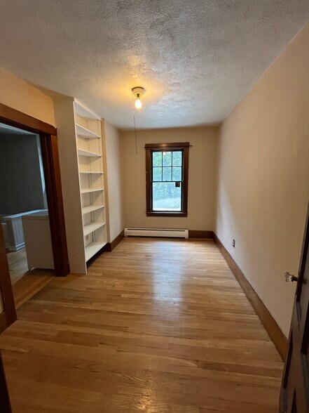 Building Photo - 42 Grove Ave