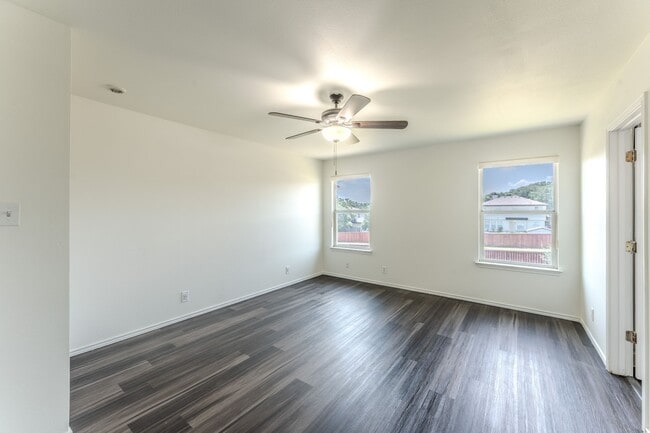 Building Photo - 1339 Diamond Bluff