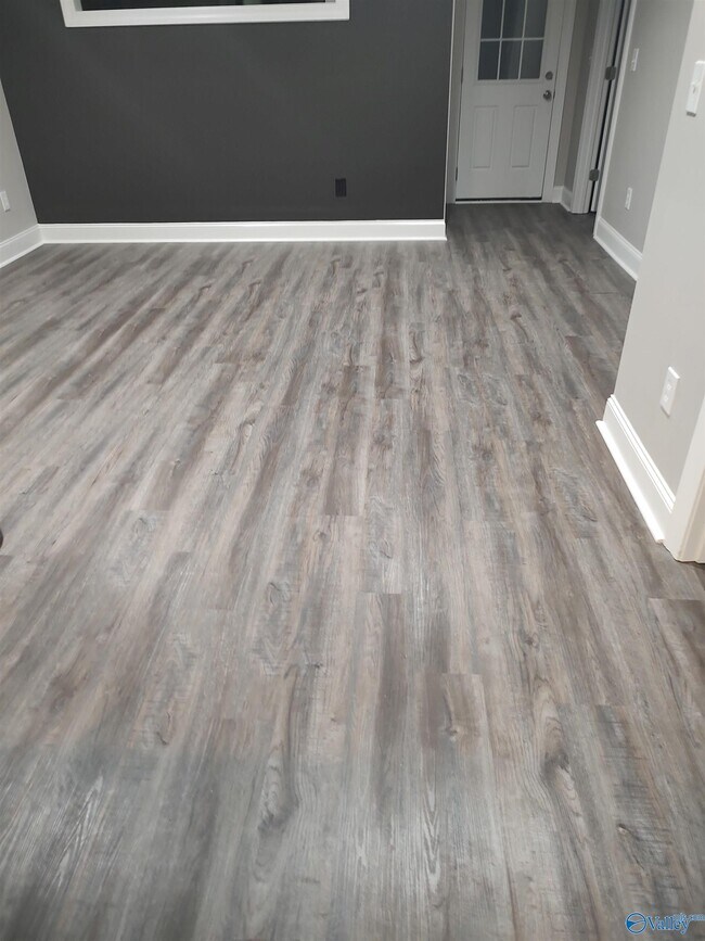 Building Photo - 100 Kaliegh Paige Cir