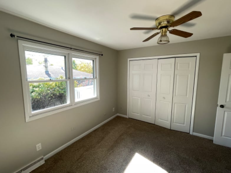 Building Photo - 2426 Highland Cir