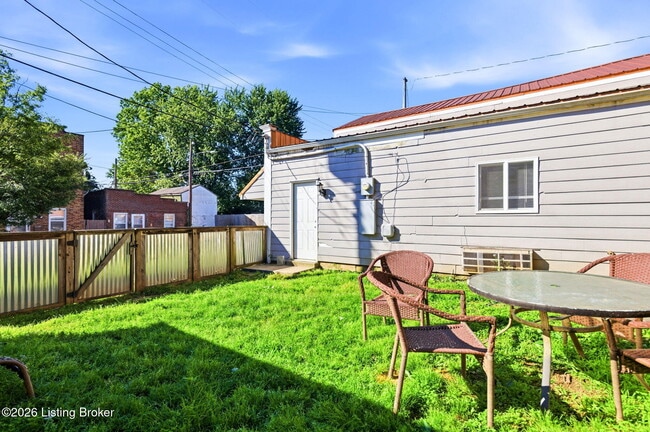 Building Photo - 1212 Krieger St