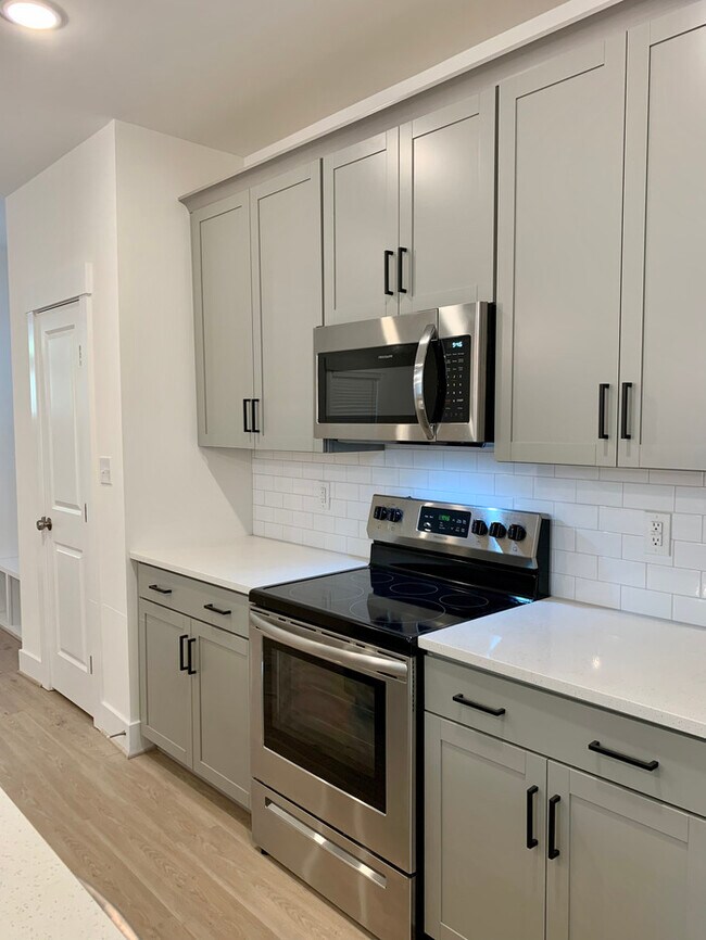 Building Photo - 5214 Campbell Ave