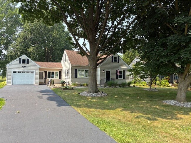 Primary Photo - 773 Marshall Rd