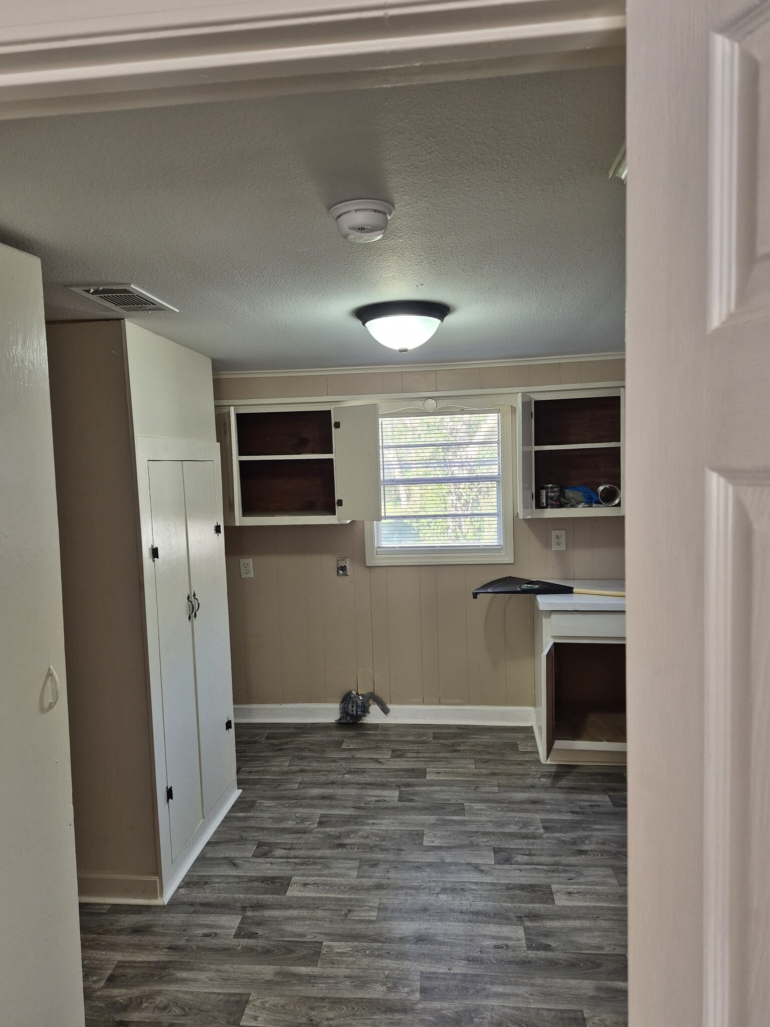 Laundry Room - 505 Carlton Ave