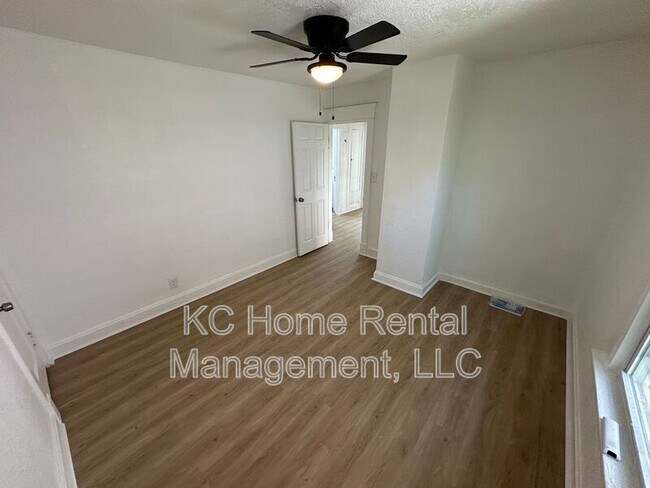 Building Photo - 2958 Lockridge Ave