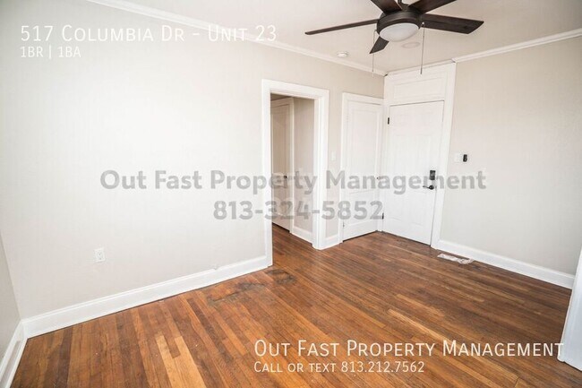 Building Photo - 517 Columbia Dr
