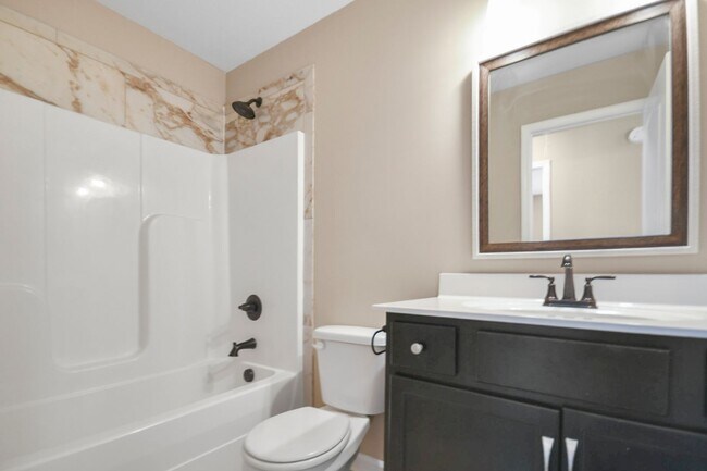 Building Photo - Pet Friendly Four Bedroom!