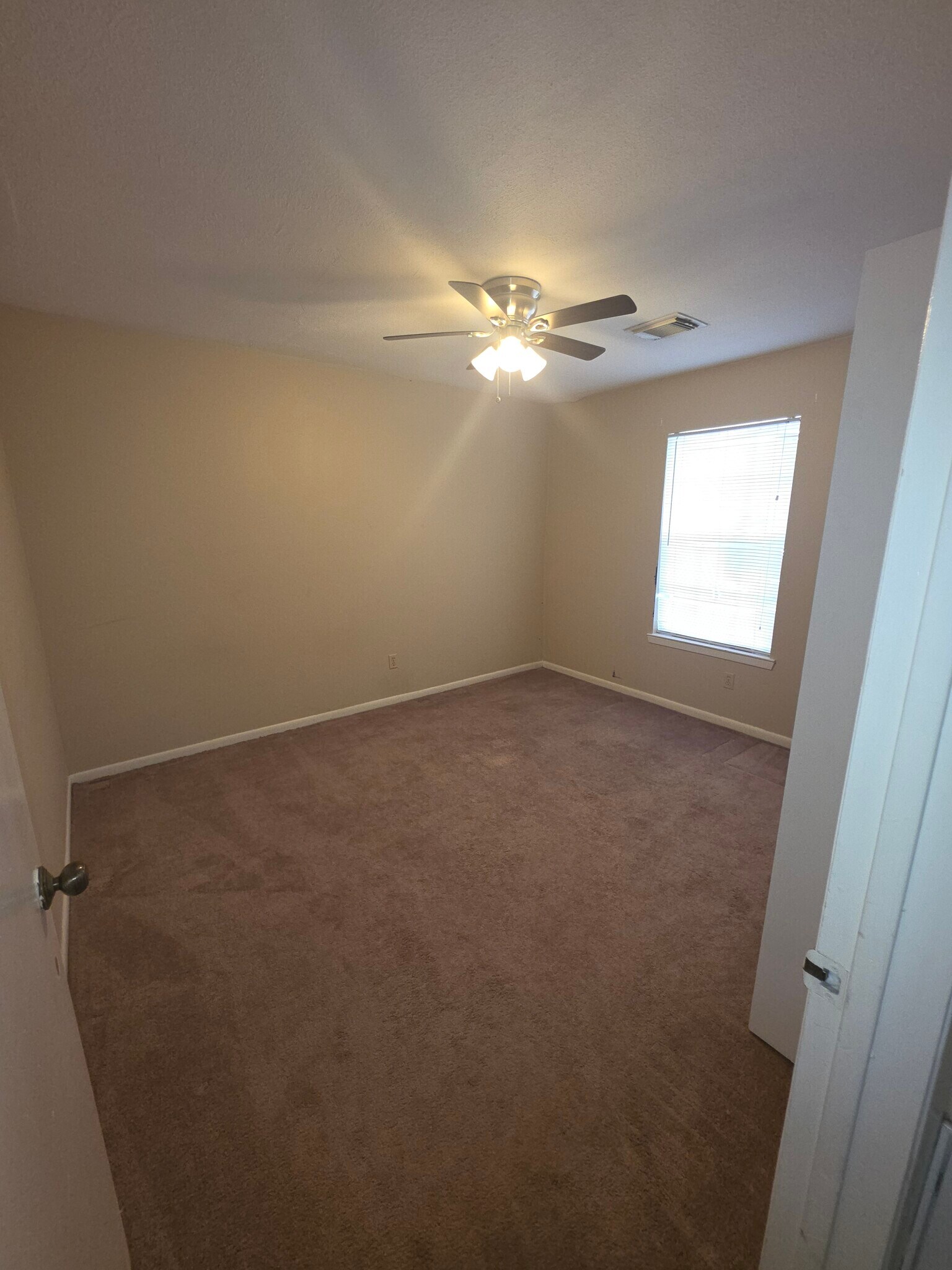 bedroom 2 - 1205 Anne Ave