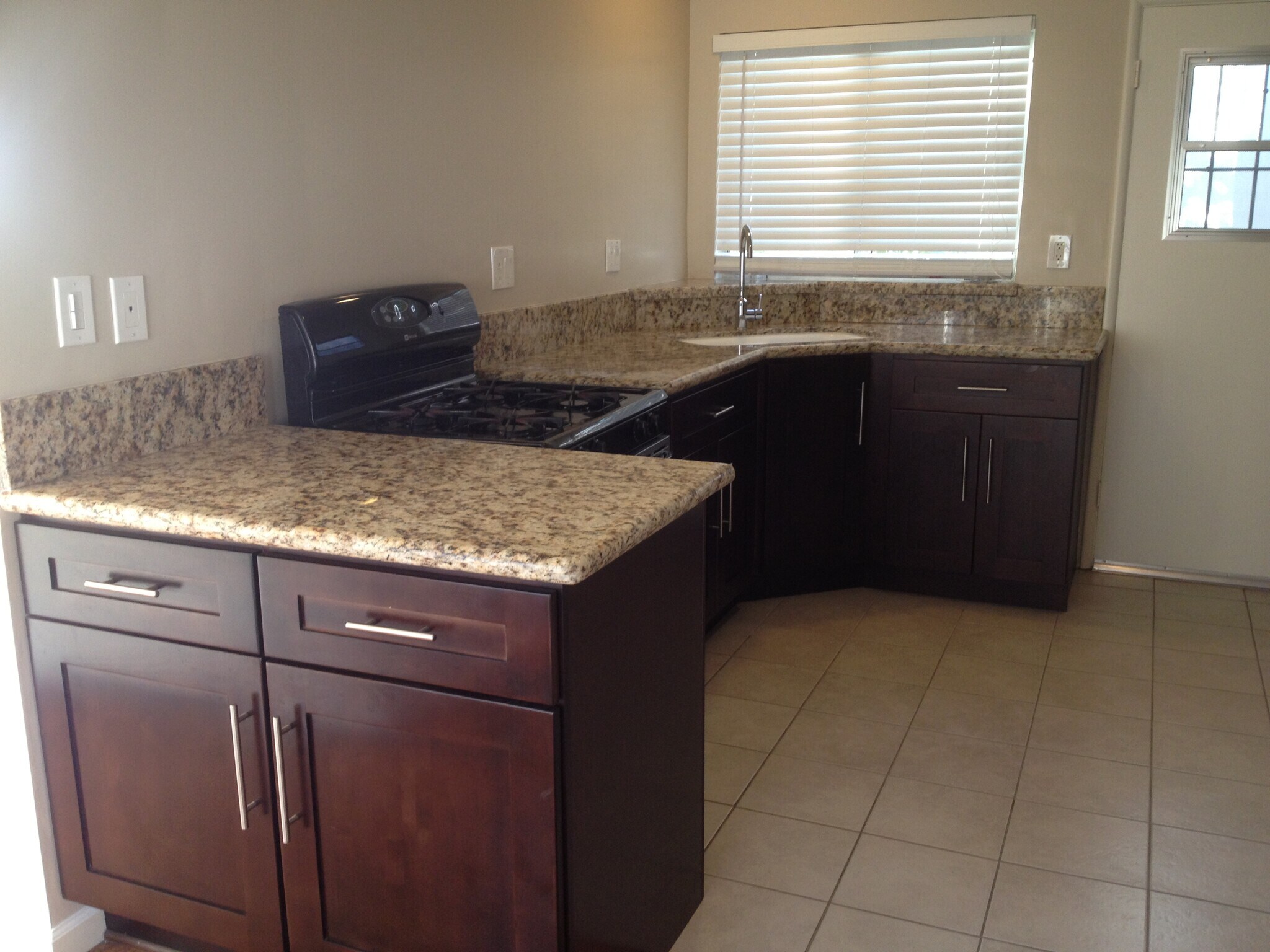 Kitchen - 1442 Verd Oaks Dr