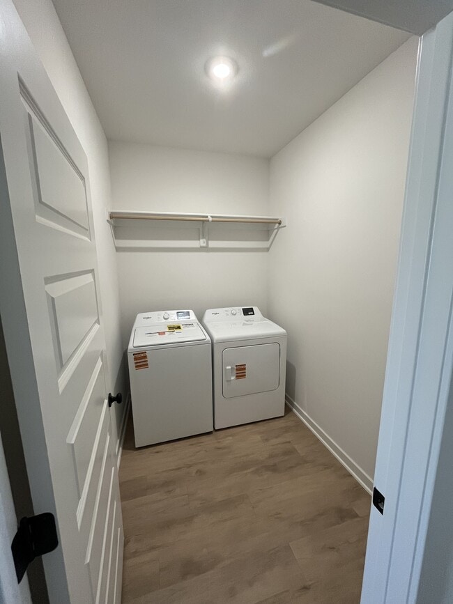 Building Photo - 464 W Gosling Isle