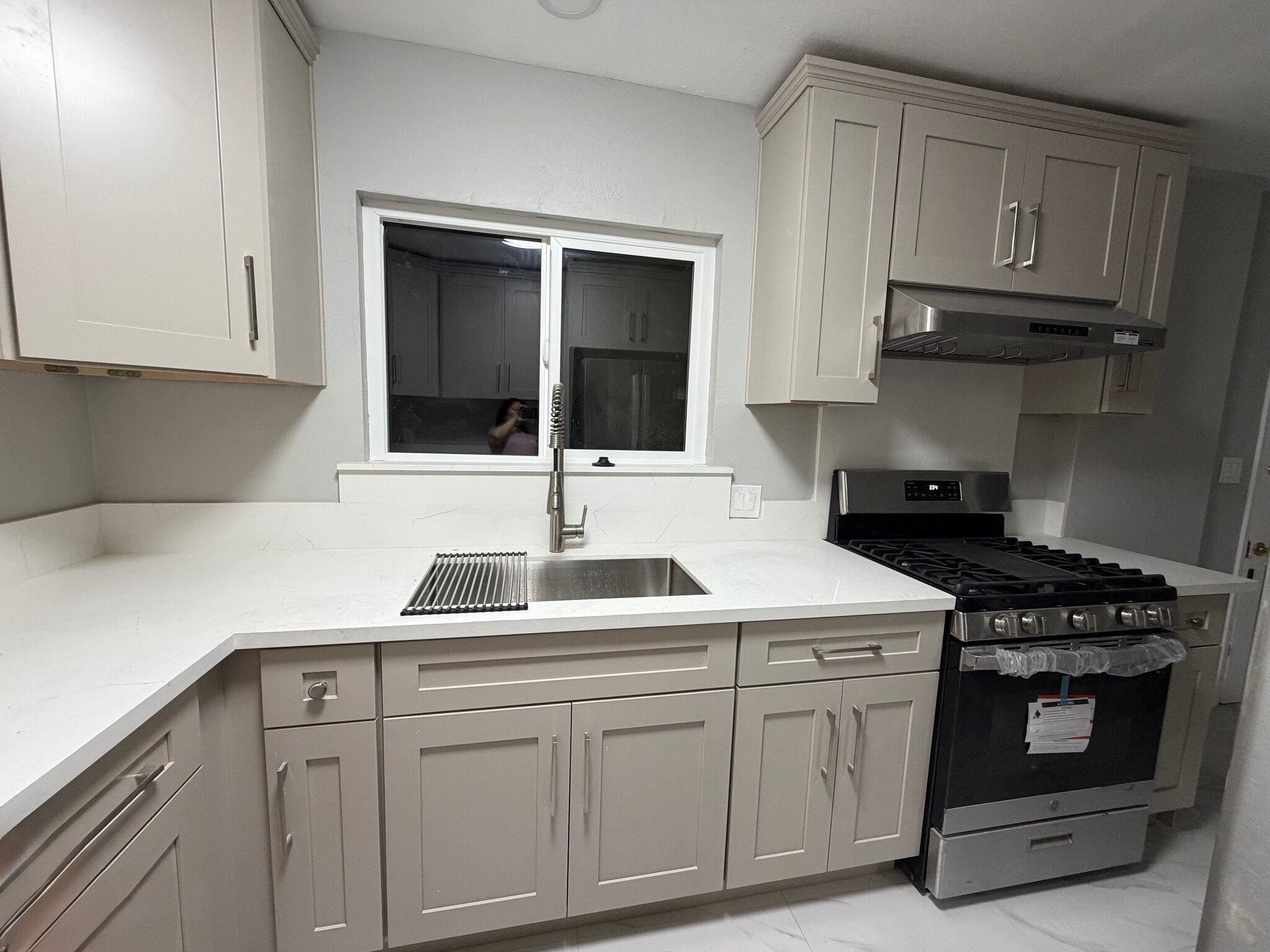 Kitchen - 1483 Allison Ave