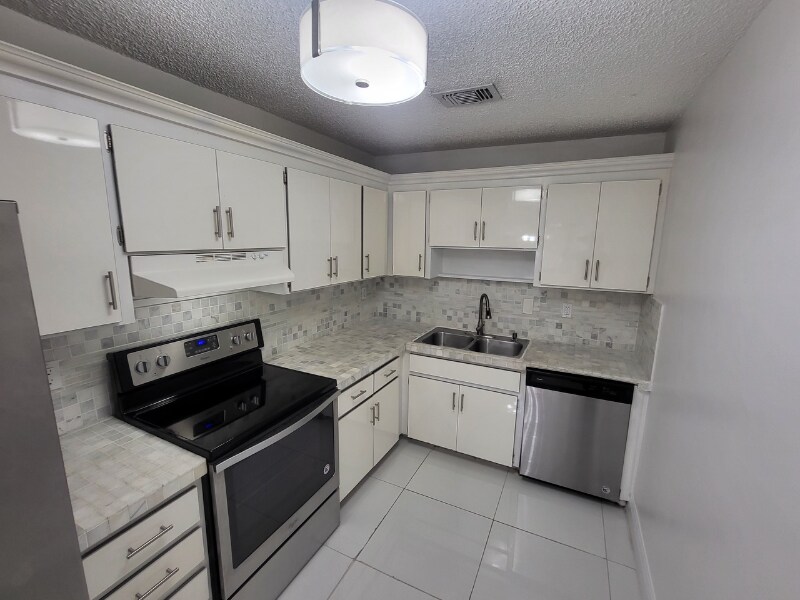 Building Photo - 22125 SW 103rd Ct
