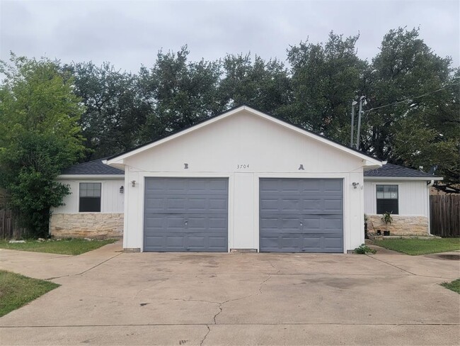 Building Photo - 3704 Buffalo Springs Trail