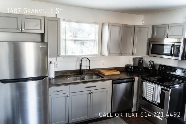 Building Photo - 1487 Granville St