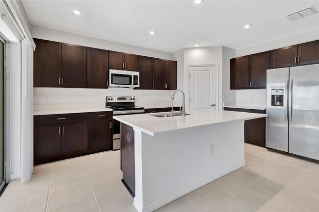 Building Photo - 221 Aquamarine Ln