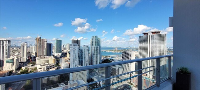 Building Photo - 151 SE 1st St