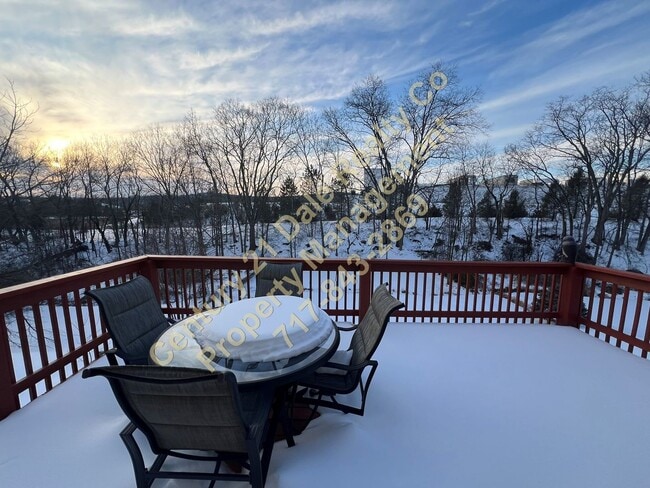 Building Photo - Large Three Bedroom 2.5 Baths in the Stone Gate Commons Association