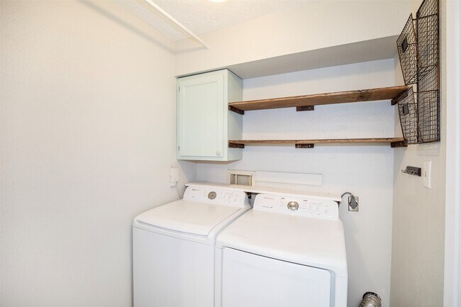 Building Photo - 5617 Fresh Meadow